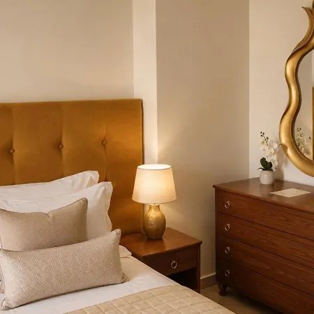 Отель Sofotel - Refined Comfort, Centre 3*