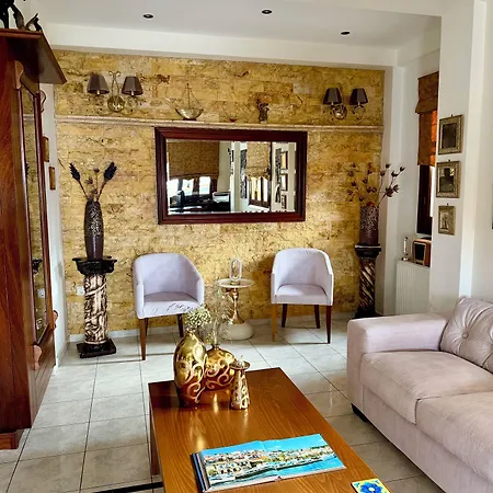 Sofotel - Refined Comfort, Centre