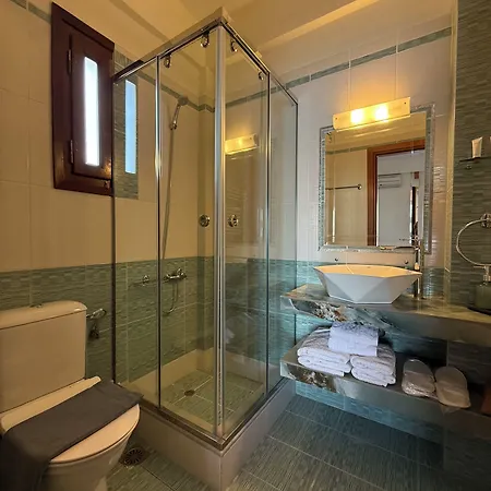 Sofotel - Refined Comfort, Centre